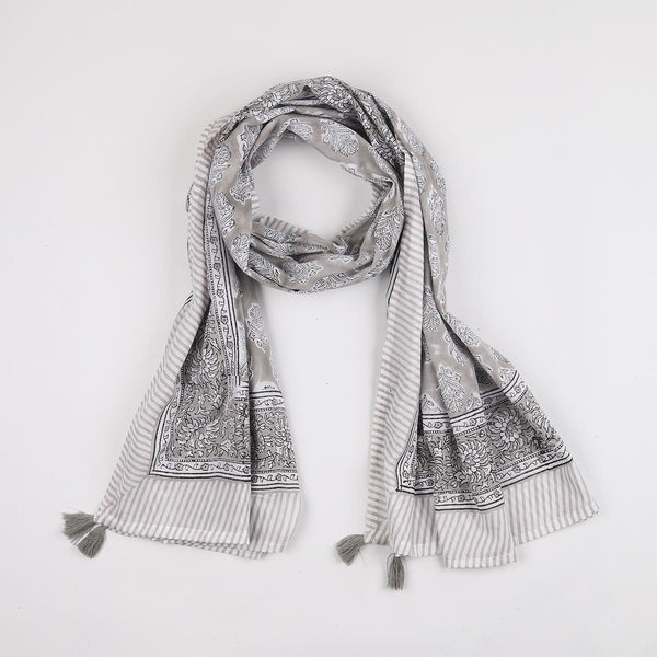 Layer up your look with this stunning scarf, made from 100% cotton and block printed by hand. Woodblock printing is a centuries-old craft. Though it might be the simplest and slowest of all textile printing methods, it yields some of the most beautiful results. 