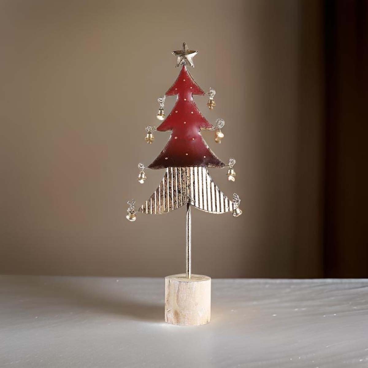 LARGE TREE WITH BELLS - RED – BIGGIE BEST