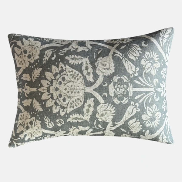 Imogen, lichen cushion