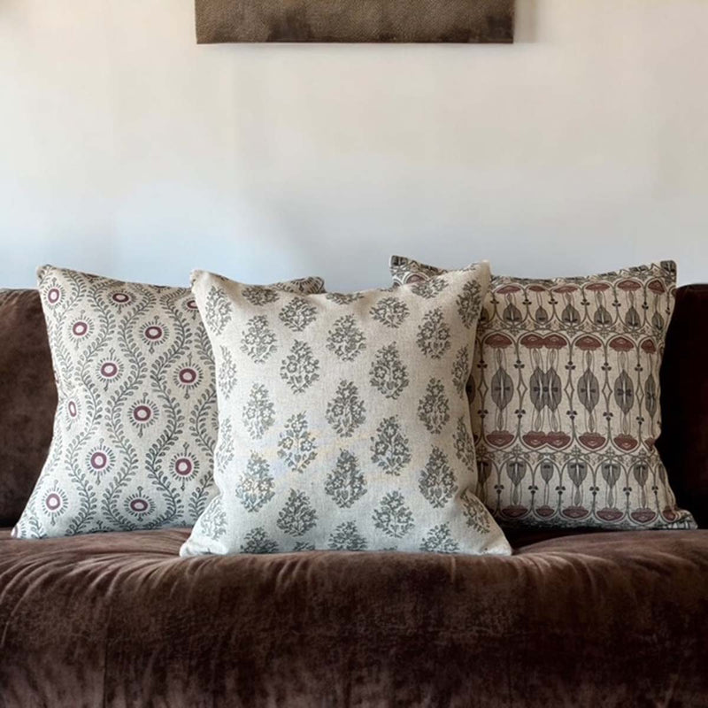 Mini bouquet stone cushion