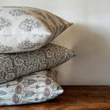 Mini bouquet stone cushion
