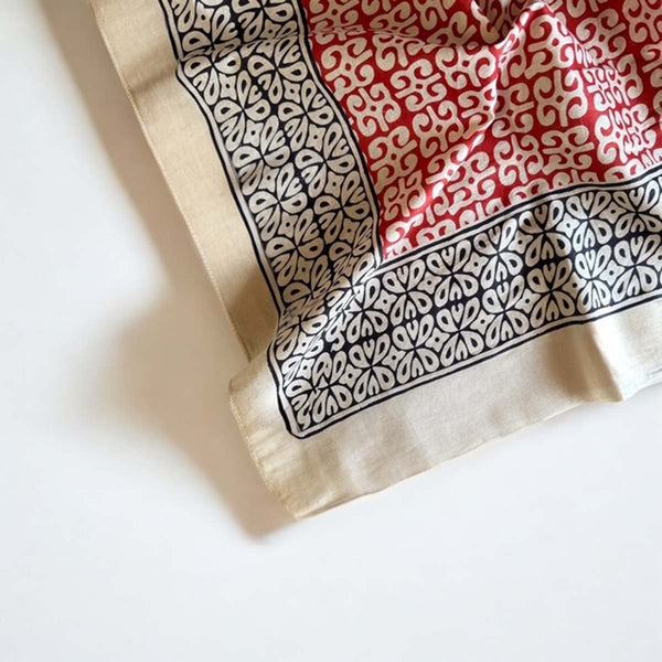 blk/red mulan scarf