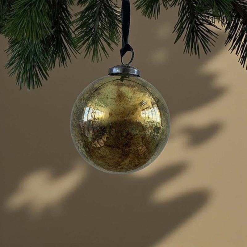 Gold shimmer bauble