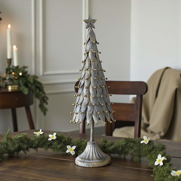 detailed nordic tree