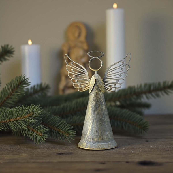 praying metal angel