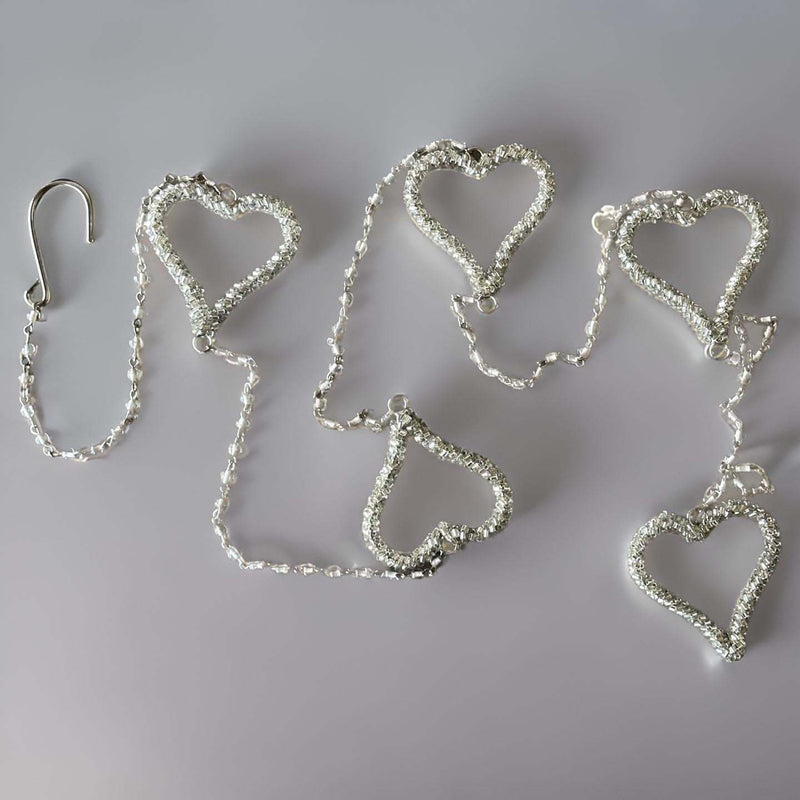 GLASS HEART GARLAND -SILVER