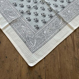 GREY DITSY SCARF