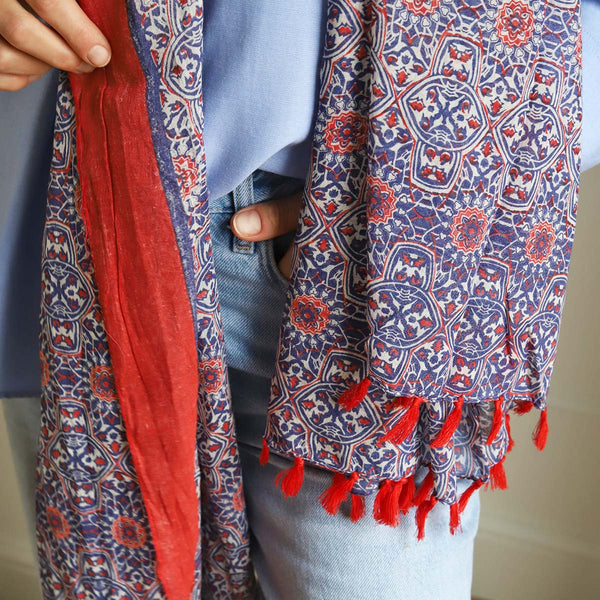 red circular red border tassel scarf(W)