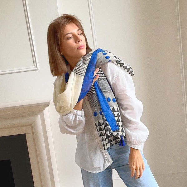 BLACK/BLUE ZIGZAG SCARF(W)