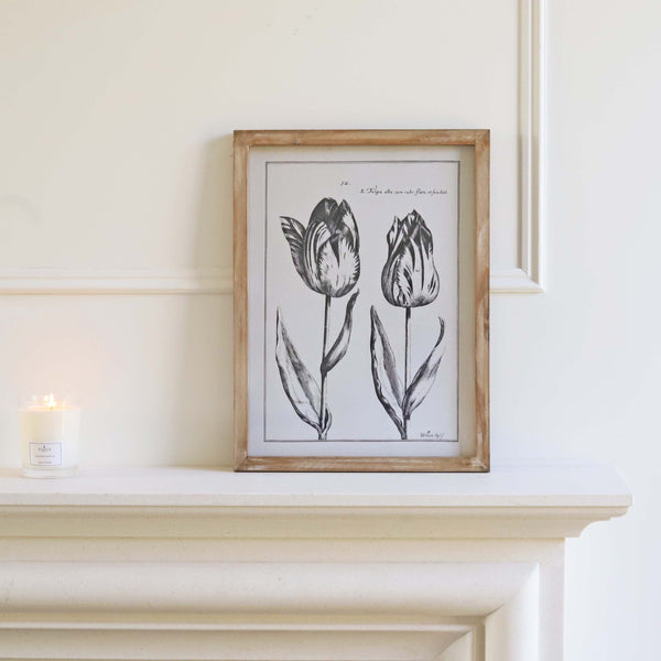 Beautiful tulip floral picture, this has a lovely wooden frame, it will look stunning in any home either hung singly or with its matching piece.