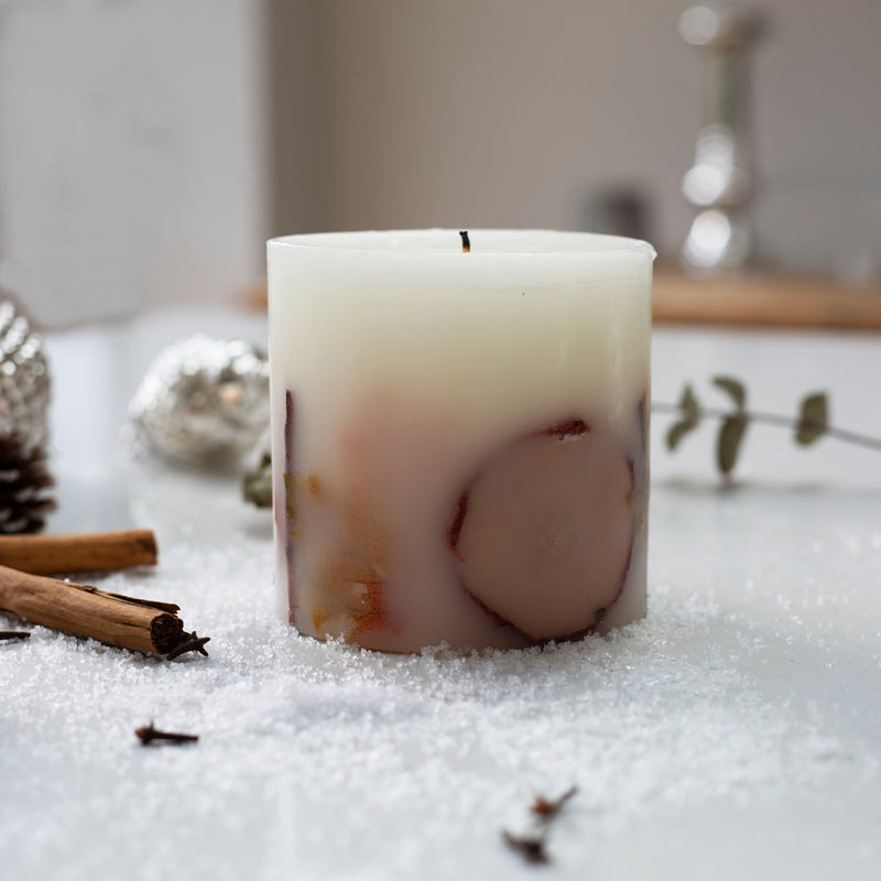 <p>Our scented Botanical candle is handmade in England. These beautiful candles look as good as they smell. Containing fragrance oils, natural fruits & flowers our stunning scents have depth and a long lasting scent.</p>

<p>Up to 70 hours burning time.</p>