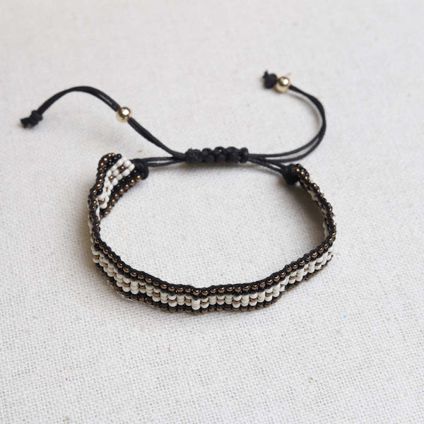 This beaded bracelet is handcrafted in India. The perfect gift for someone special or for treating yourself!